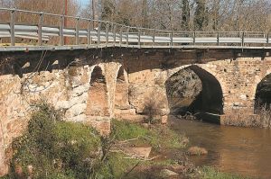 Τα παλιά γεφύρια και η αξιοπρέπειά μας