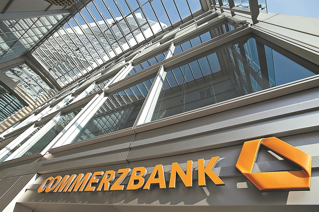 Φλερτ με Commerzbank από πολλούς… γαμπρούς