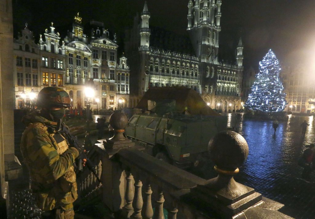 Σε συναγερμό το Βέλγιο – Εισαγγελέας: «Δεν βρήκαμε τον Αμπντεσλάμ» – Δεκαέξι συλλήψεις