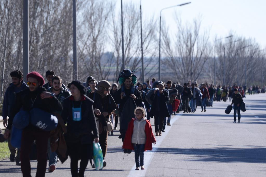 Μουζάλας: Παραβίαση της συμφωνίας με την ΕΕ το κλείσιμο των συνόρων από τα Σκόπια