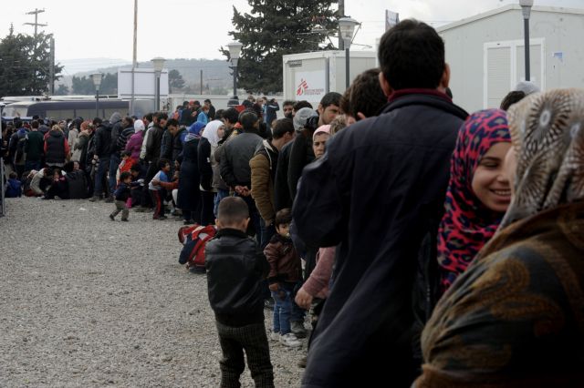 Τουλάχιστον 5.500 πρόσφυγες συνωστίζονται στην Ειδομένη