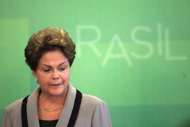 Βραζιλία: Επιτροπή της Κάτω Βουλής ψήφισε υπέρ της παραπομπής της προέδρου Ρούσεφ