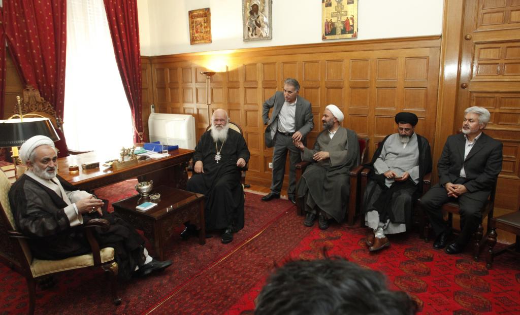 Την ανησυχία του απέναντι σε κάθε μορφή φανατισμού εξέφρασε ο Αρχιεπίσκοπος Ιερώνυμος σε βουλευτές από το Ιράν