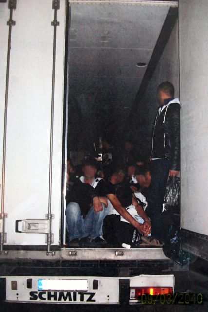 Σε φορτηγό-ψυγείο είχαν κρυφτεί έξι ανήλικοι Αφγανοί με προορισμό τη Σλοβενία