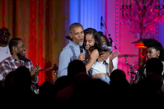 Το Happy Birthday τραγούδησε o Ομπάμα στα γενέθλια της κόρης του