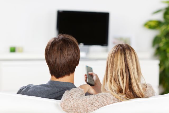 Η ακινησία μπροστά στην TV αυξάνει τον κίνδυνο πνευμονικής εμβολής