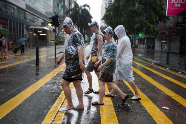 Χονγκ Κονγκ: Καθυστερήσεις και ακυρώσεις πτήσεων εξαιτίας του τυφώνα «Nida»