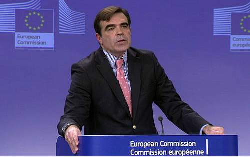Σχοινάς: Δεν υπάρχει εναρμονισμένη νομοθεσία σε επίπεδο ΕΕ για τις τηλεοπτικές άδειες