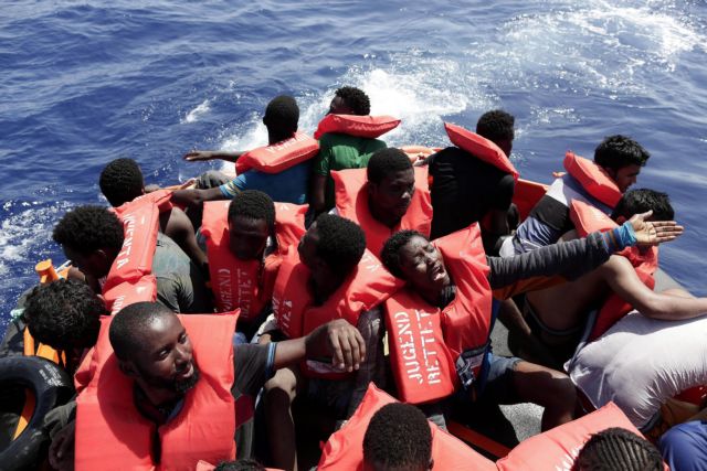 Πάνω από 1.700 μετανάστες διασώθηκαν από τις ιταλικές αρχές