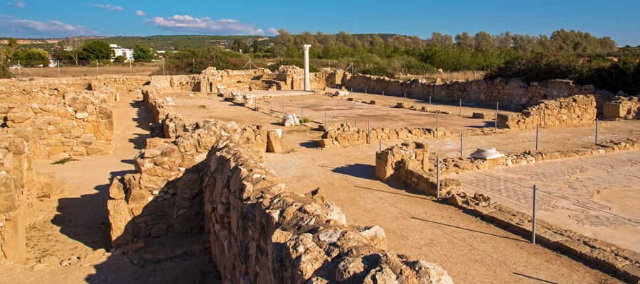 Στο Κούριο της Κύπρου βρέθηκε η αρχαιότερη φιάλη γιαλιού