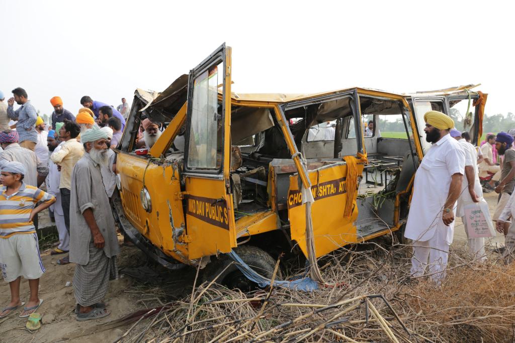 Τραγωδία στην Ινδία: Σχολικό λεωφορείο έπεσε σε χαντάκι, σκοτώθηκαν πέντε παιδιά