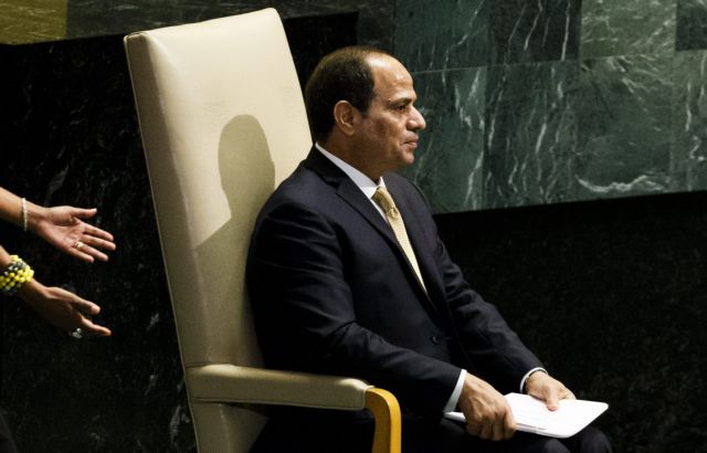 Να μην μεταναστεύουν καλεί τους νέους ο πρόεδρος της Αιγύπτου