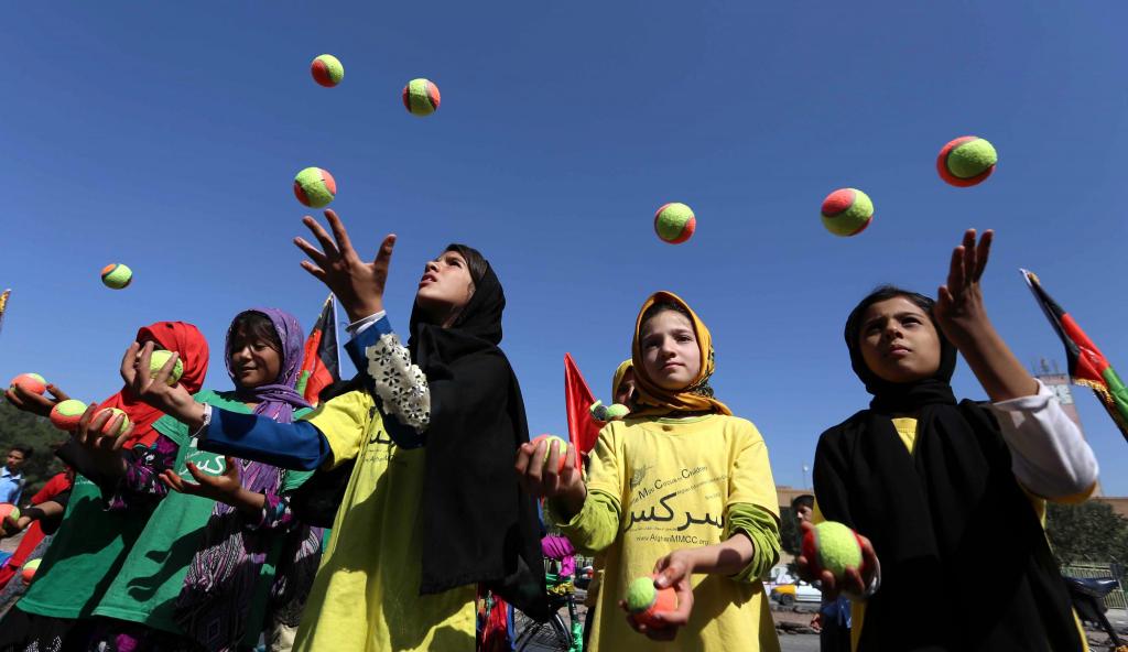 Τα παιδιά του Αφγανιστάν γιορτάζουν την Παγκόσμια Ημέρα της Ειρήνης