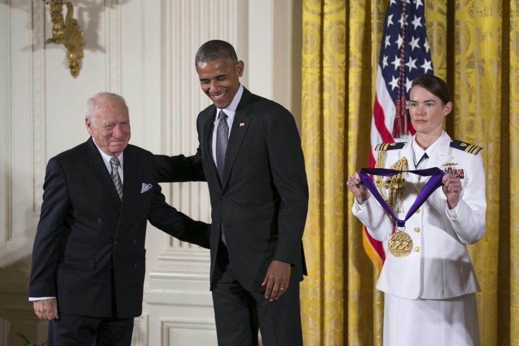 Ο Ομπάμα απένειμε μετάλλια σε προσωπικότητες των Τεχνών