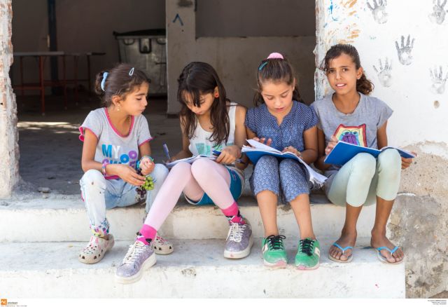 [Μικροπολιτικός] Πρεμιέρα για τα παιδιά των προσφύγων στα σχολεία