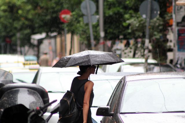 Πτώση της θερμοκρασίας και ισχυρές βροχές τις επόμενες μέρες