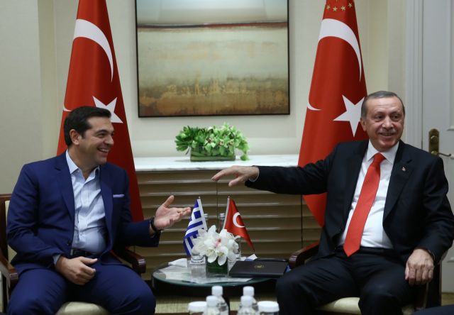 Handelsblatt: Σε κίνδυνο η συμφωνία ΕΕ – Τουρκίας λόγω Ελλάδας