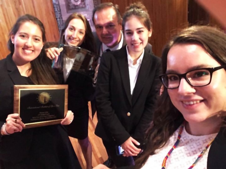 Η Νομική Σχολή Αθηνών παγκόσμια πρωταθλήτρια σε διεθνή διαγωνισμό