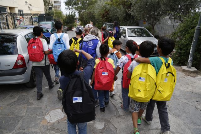 Βόλβη: Δεν στέλνουν τα παιδιά σχολείο για να μην συναντήσουν προσφυγόπουλα