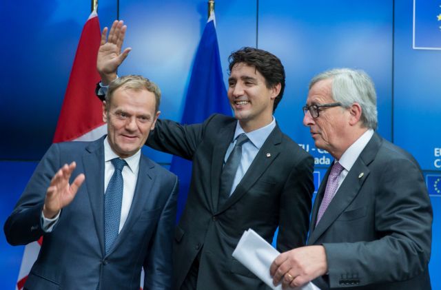Υπέγραψαν την εμπορική συμφωνία της ΕΕ με Καναδά