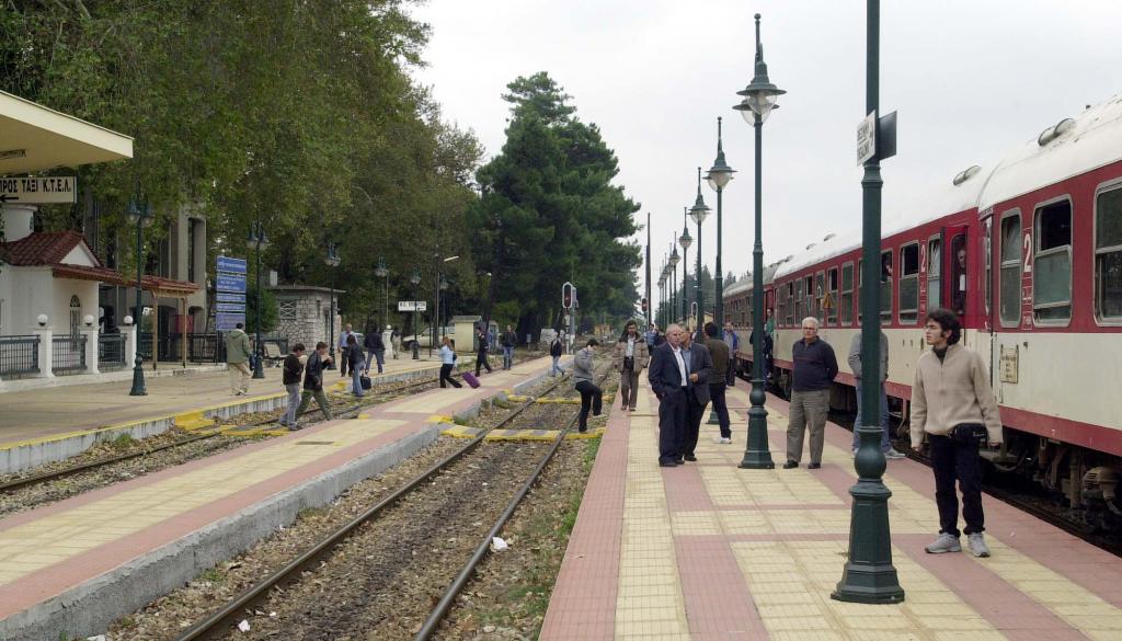 Τα σιδηροδρομικά έργα στο Λιανοκλάδι επιθεώρησε ο Σπίρτζης