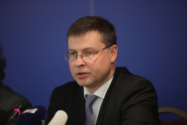 Ντομπρόφσκις: Δεν βλέπει κλείσιμο της αξιολόγησης ώς τις 5 Δεκεμβρίου