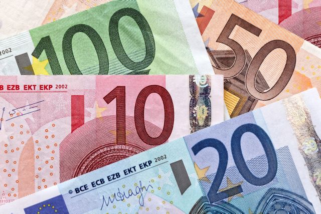Αντλήθηκαν 1,137 δισ. ευρώ μέσω δημοπρασίας εξάμηνων εντόκων γραμματίων