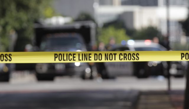 ΗΠΑ: Νεκρός ο ένας από τους δύο αστυνομικούς από πυρά αγνώστου