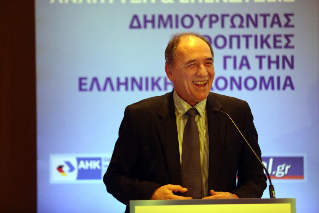 Σταθάκης: «Αναγκαία η ένταξη της χώρας στον μηχανισμό πιστωτικής χαλάρωσης»