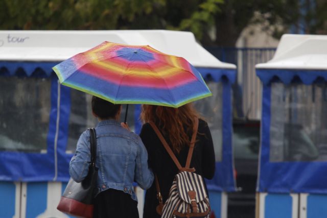 Χαλάει ο καιρός με βροχές, χαλάζι και ισχυρούς ανέμους έως οκτώ μποφόρ