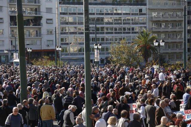 Διευκρινίσεις για τον υπολογισμό των νέων συντάξεων των δημοσίων υπαλλήλων