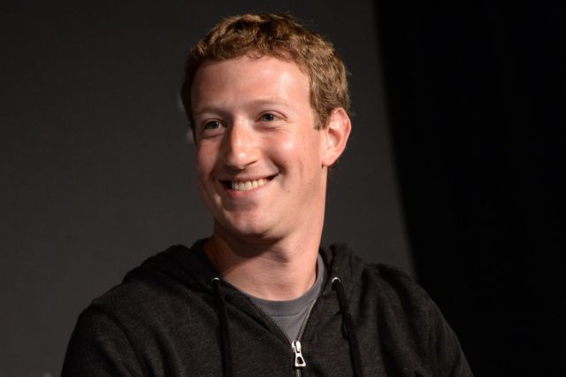 Φτωχότερος κατά 3 δισ. δολάρια έγινε τελευταία ο κύριος Facebook