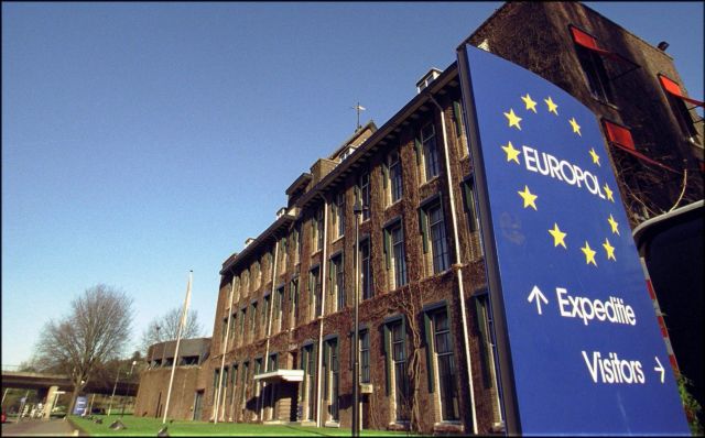 H Europol προειδοποιεί ότι η ISIS θα αυξήσει τις επιθέσεις στην Ευρώπη