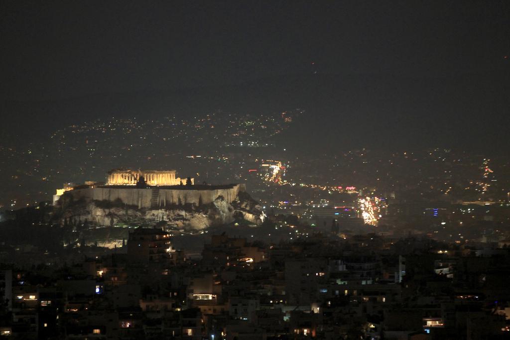 Χτύπησε κόκκινο η ρύπανσηαπό τα τζάκια στην Αττική