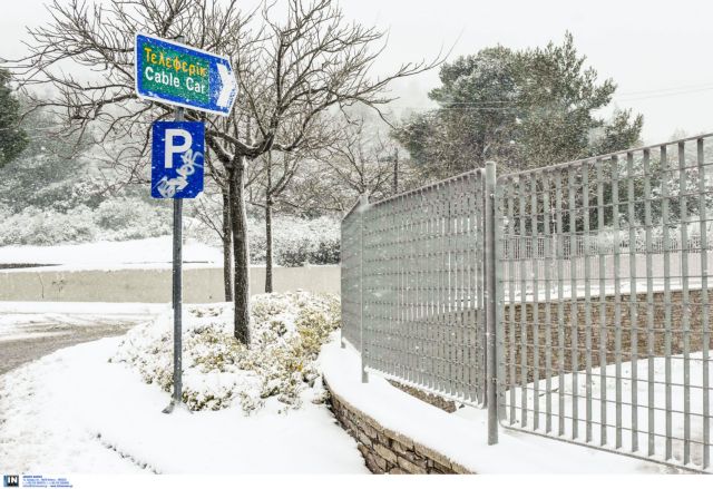 Διακοπή κυκλοφορίας στη λεωφόρο Πάρνηθας από το τελεφερίκ