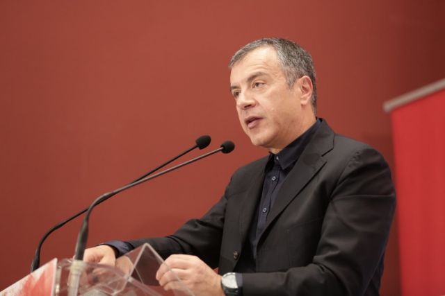 Θεοδωράκης: Μην μιλάμε με όρους πανικού για τα εθνικά θέματα