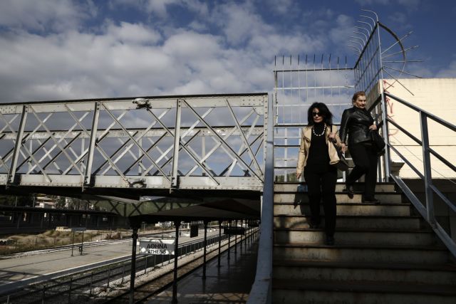 Eξι νέες πεζογέφυρες σε βασικούς οδικούς άξονες της Αττικής