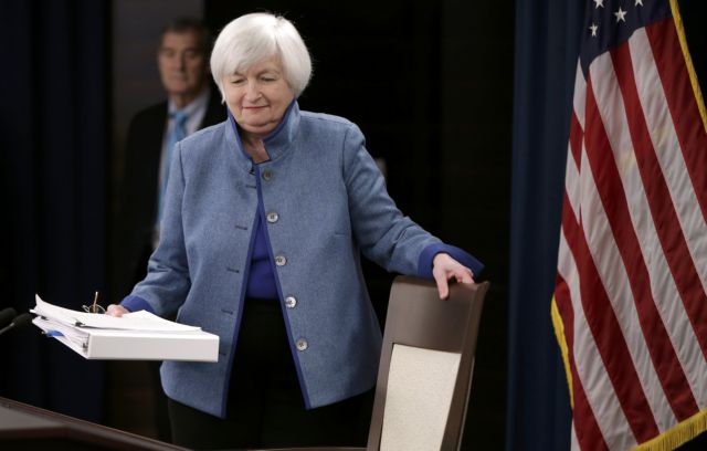 Μία αύξηση τώρα και άλλες τρεις το 2017 από τη Fed
