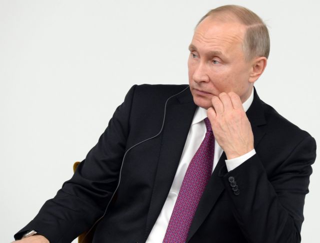 Κρεμλίνο: Να αποδείξουν οι ΗΠΑ τα περί ρωσικής παρέμβασης στις εκλογές