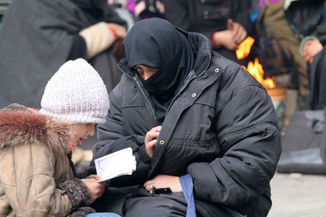 Λεωφορεία εισέρχονται στο Χαλέπι για να μεταφέρουν αμάχους