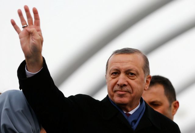 Ερντογάν: Η συμμαχία υπό τις ΗΠΑ στηρίζει τους τρομοκράτες στη Συρία