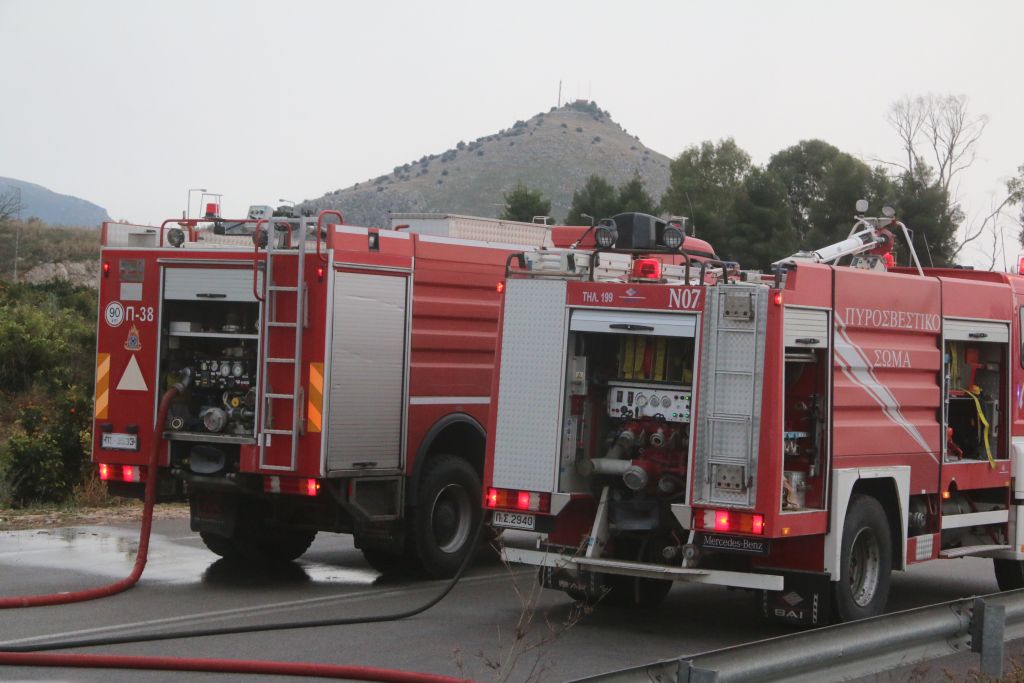 Δύο νεκροί από σύγκρουση ΙΧ με πυροσβεστικό στην Αλεξανδρούπολη