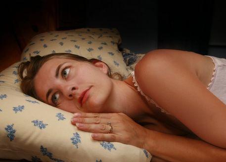 Περισσότερες και πιο σοβαρές οι αιτίες της αϋπνίας καθώς μεγαλώνουμε
