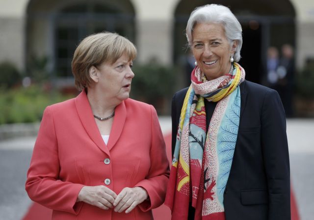 Die Welt: Η Λαγκάρντ είπε στην Μέρκελ ότι το ΔΝΤ μένει στο πρόγραμμα