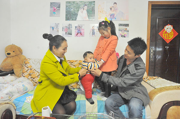 Το Πεκίνο δίνει τώρα κίνητρα στα ζευγάρια για την απόκτηση και δεύτερου παιδιού