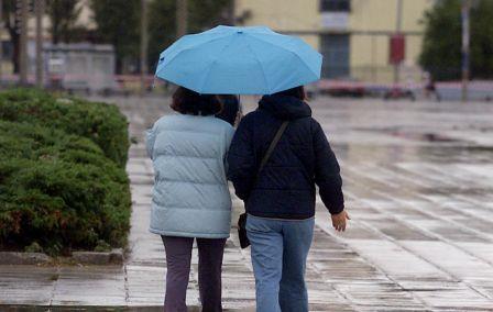 Καιρός: Τοπικές βροχές και καταιγίδες στα ηπειρωτικά