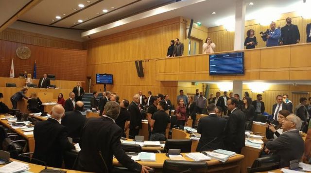 Κύπρος: Eνταση στη Βουλή για το θέμα του ενωτικού δημοψηφίσματος
