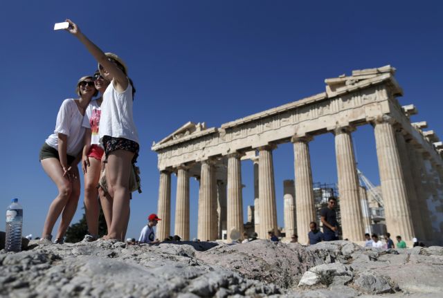 Ρεκόρ δεκαετιών στον τουρισμό στην Ελλάδα σύμφωνα με το Focus