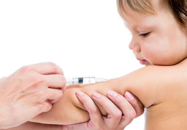Γερμανία: Θα αναφέρουν τους γονείς που δεν εμβολιάζουν τα παιδιά τους