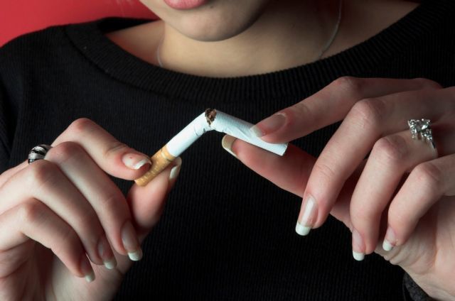 Κάπνισμα: Οι Έλληνες παραμένουν οι πιο «θεριακλήδες» στον κόσμο